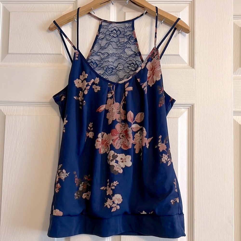 Medium Maurice’s flowy floral top